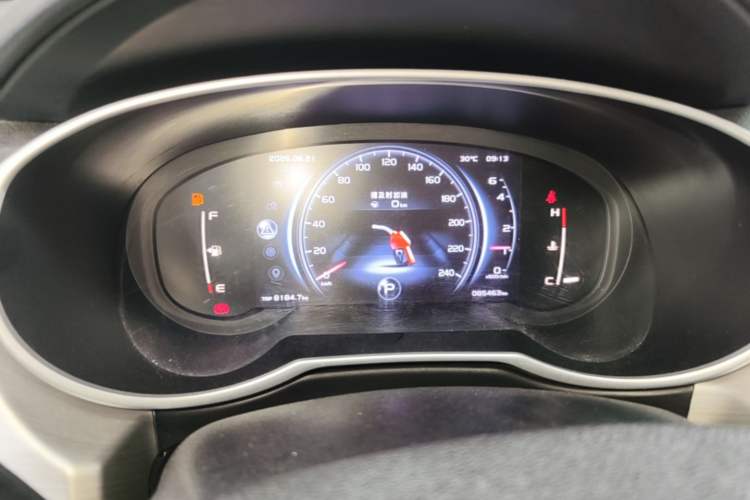 Used Geely Auto Emgrand X7 Sport 2018 1.8TD Automatic Two-Wheel Drive Smart Connect 4G Internet Edition Instrument Cluster