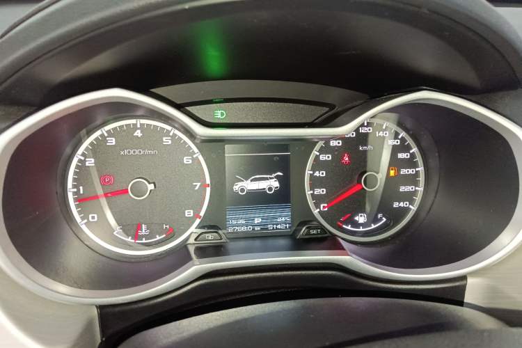 Used Geely Auto Emgrand X7 Sport 2018 1.8TD Automatic Two-Wheel Drive Zhiya Model Instrument Cluster