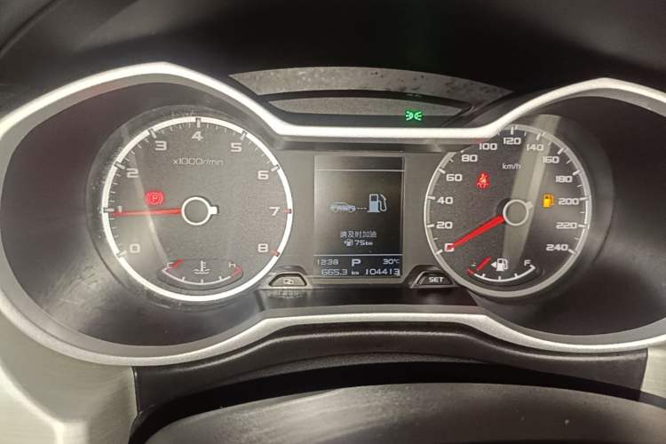 Used Geely Auto Emgrand X7 Sport 2018 1.8TD Automatic Two-Wheel Drive Zhiya Model Instrument Cluster