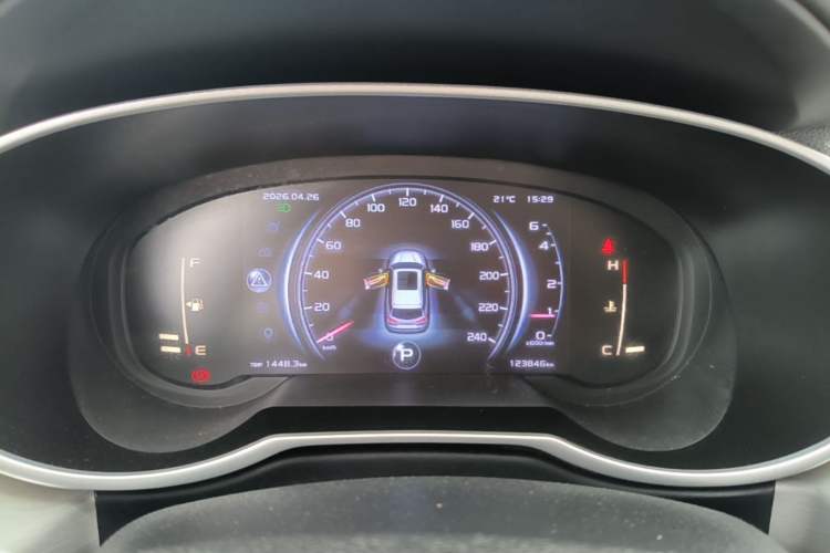 Used Geely Auto Emgrand X7 Sport 2018 1.8TD Automatic Two-Wheel Drive Smart Connect 4G Internet Edition Instrument Cluster