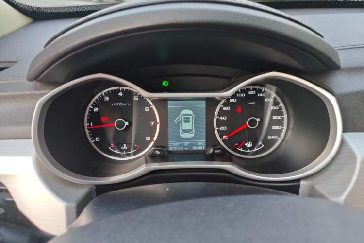 Used Geely Auto Emgrand X7 Sport 2018 Revised Version 1.8TD Automatic Two-Wheel Drive Smart Connectivity 4G-Enabled Edition Instrument Cluster