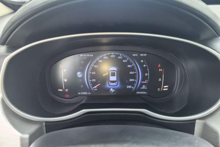 Used Geely Auto Emgrand X7 Sport 2018 1.8TD Automatic Two-Wheel Drive Smart Connect 4G Internet Edition Instrument Cluster