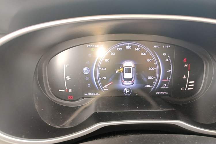 Used Geely Auto Emgrand X7 Sport 2018 1.8TD Automatic Two-Wheel Drive Smart Connect 4G Internet Edition Instrument Cluster