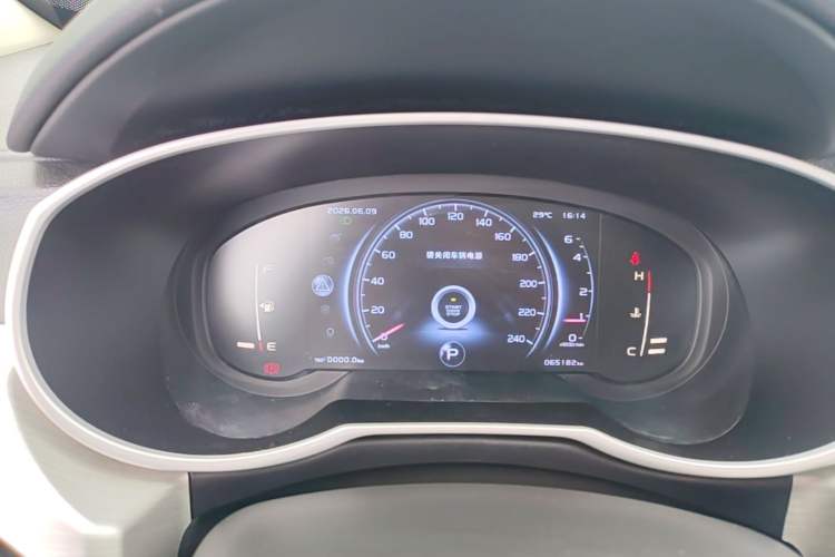 Used Geely Auto Emgrand X7 Sport 2018 1.8TD Automatic Two-Wheel Drive Smart Connect 4G Internet Edition Instrument Cluster