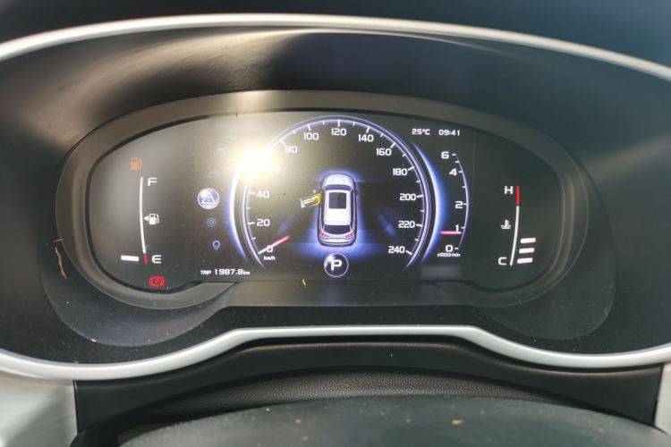Used Geely Auto Emgrand X7 Sport 2018 1.8TD Automatic Two-Wheel Drive Smart Connect 4G Internet Edition Instrument Cluster