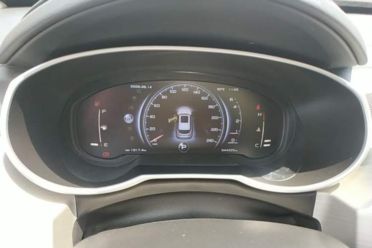 Used Geely Auto Emgrand X7 Sport 2018 1.8TD Automatic Two-Wheel Drive Smart Connect 4G Internet Edition Instrument Cluster
