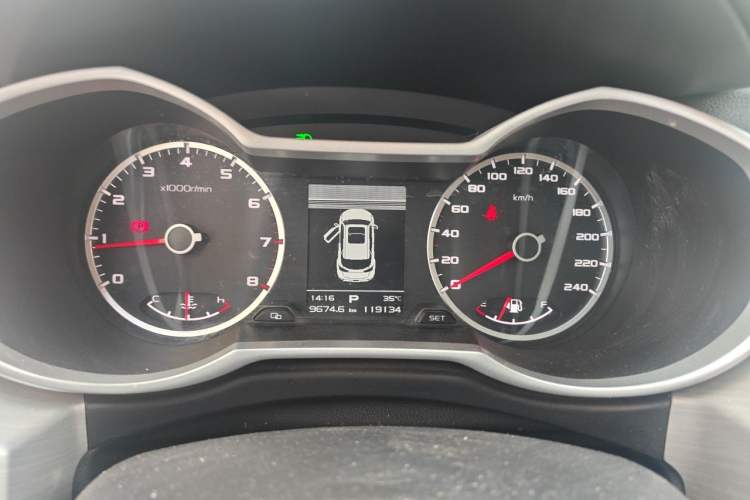 Used Geely Auto Emgrand X7 Sport 2018 1.8TD Automatic Two-Wheel Drive Zhiya Model Instrument Cluster