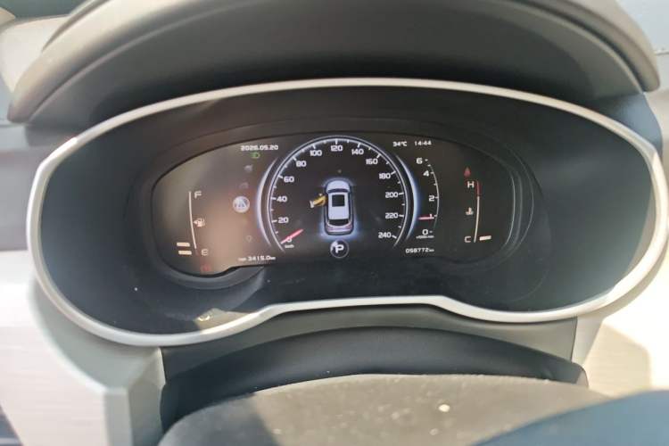 Used Geely Auto Emgrand X7 Sport 2018 1.8TD Automatic Two-Wheel Drive Smart Connect 4G Internet Edition Instrument Cluster