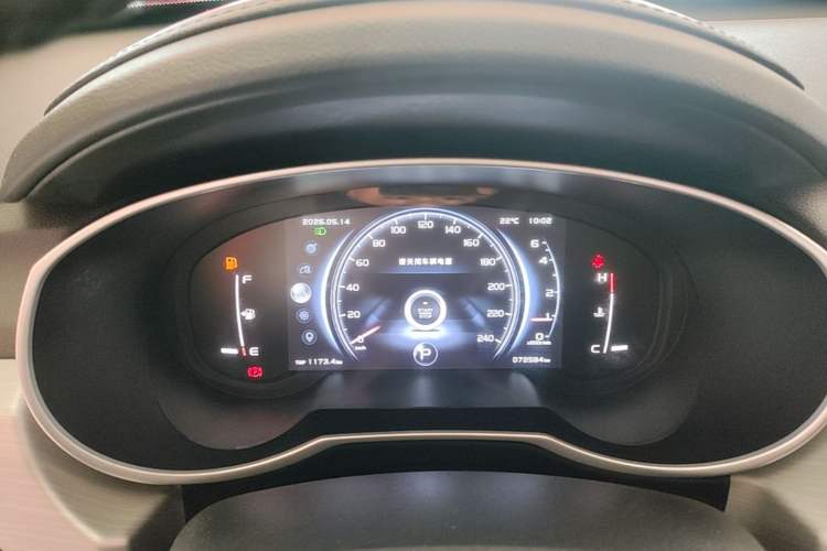 Used Geely Auto Emgrand X7 Sport 2018 1.8TD Automatic Two-Wheel Drive Smart Connect 4G Internet Edition Instrument Cluster