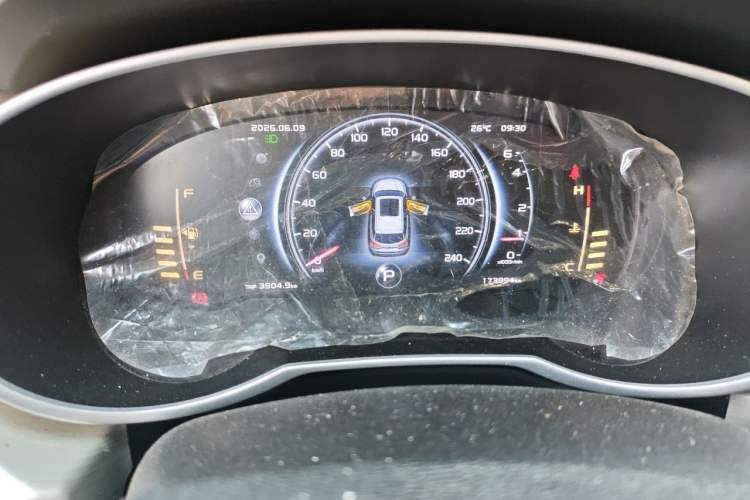 Used Geely Auto Emgrand X7 Sport 2018 1.8TD Automatic Two-Wheel Drive Smart Connect 4G Internet Edition Instrument Cluster