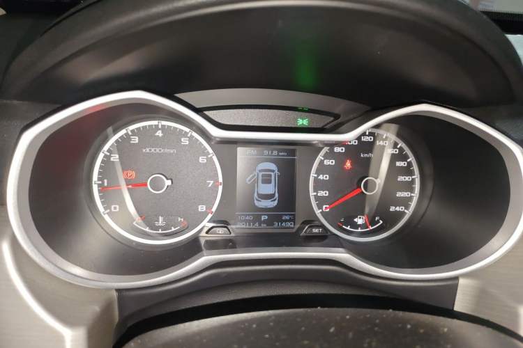 Used Geely Auto Emgrand X7 Sport 2018 1.8TD Automatic Two-Wheel Drive Zhiya Model Instrument Cluster