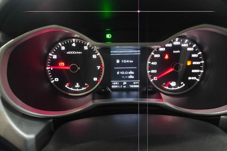 Used Geely Auto Emgrand X7 Sport 2018 1.8TD Automatic Two-Wheel Drive Zhiya Model Instrument Cluster