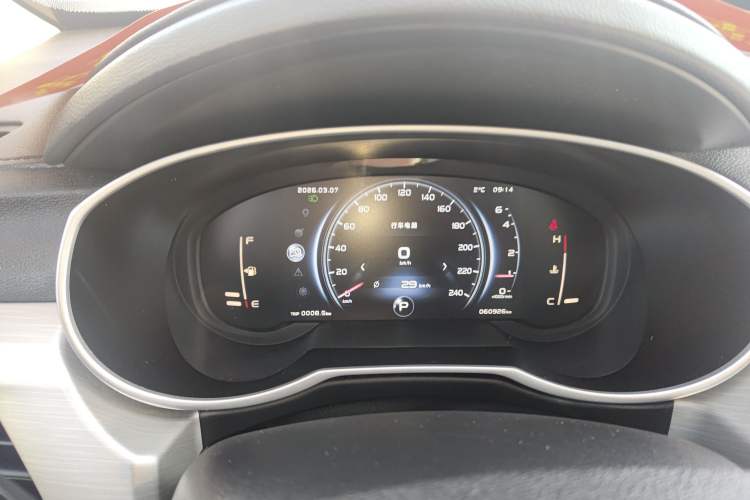 Used Geely Auto Emgrand X7 Sport 2018 1.8TD Automatic Two-Wheel Drive Smart Connect 4G Internet Edition Instrument Cluster