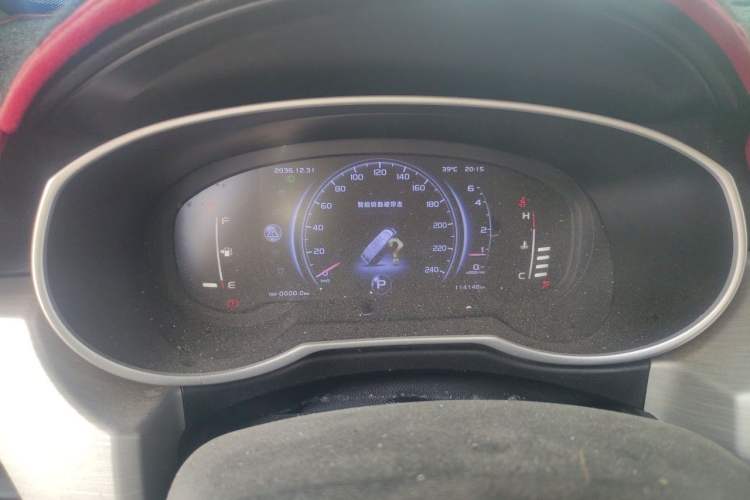 Used Geely Auto Emgrand X7 Sport 2018 1.8TD Automatic Two-Wheel Drive ZhiZun Model with 4G Connectivity Instrument Cluster