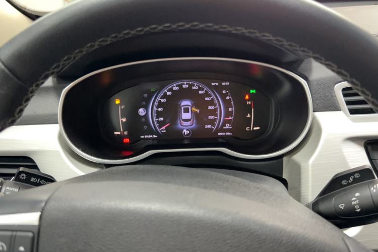 Used Geely Auto Emgrand X7 Sport 2018 1.8TD Automatic Two-Wheel Drive Smart Connect 4G Internet Edition Instrument Cluster