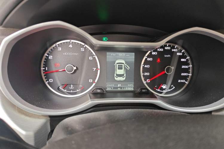 Used Geely Auto Emgrand X7 Sport 2018 1.8TD Automatic Two-Wheel Drive Zhiya Model Instrument Cluster