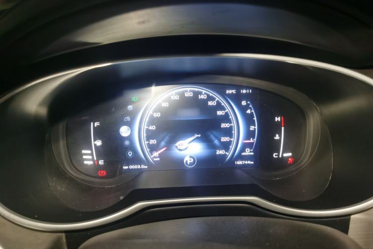 Used Geely Auto Emgrand X7 Sport 2018 1.8TD Automatic Two-Wheel Drive Smart Connect 4G Internet Edition Instrument Cluster