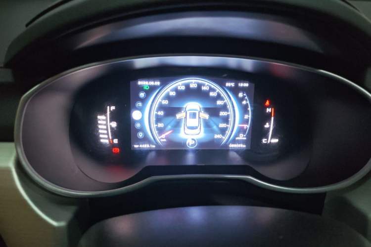 Used Geely Auto Emgrand X7 Sport 2018 1.8TD Automatic Two-Wheel Drive Smart Connect 4G Internet Edition Instrument Cluster