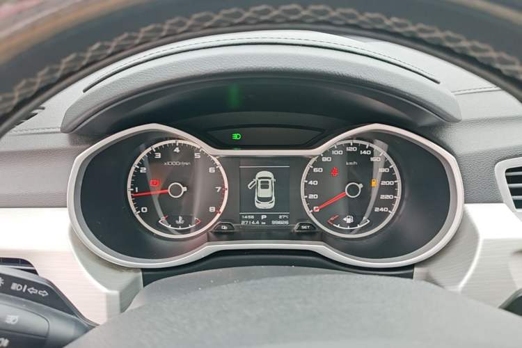 Used Geely Auto Emgrand X7 Sport 2018 1.8TD Automatic Two-Wheel Drive Zhiya Model Instrument Cluster
