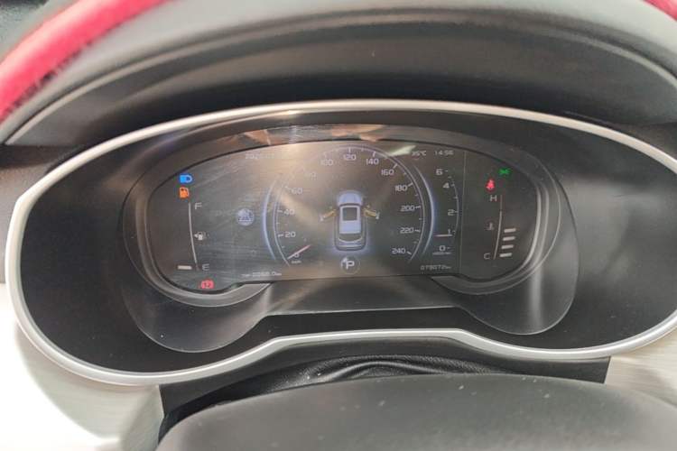 Used Geely Auto Emgrand X7 Sport 2018 1.8TD Automatic Two-Wheel Drive Smart 4G Connected Version Instrument Cluster