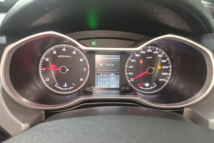 Used Geely Auto Emgrand X7 Sport 2018 1.8TD Automatic Two-Wheel Drive Zhiya Model Instrument Cluster