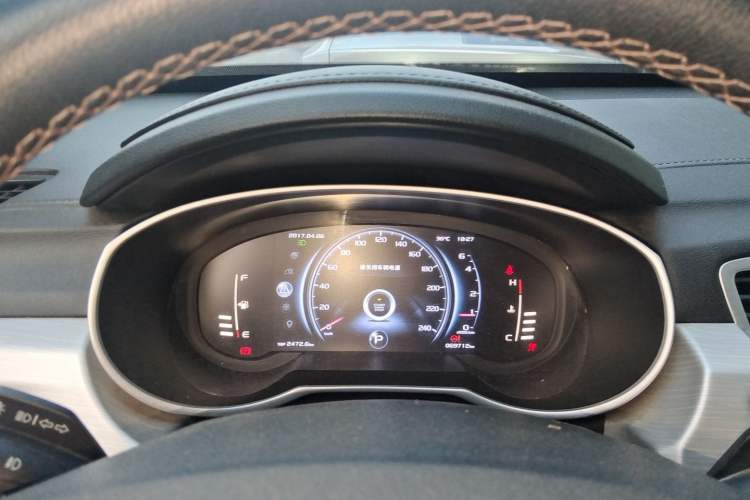 Used Geely Auto Emgrand X7 Sport 2018 Revised Version 1.8TD Automatic Two-Wheel Drive Smart Connectivity 4G-Enabled Edition Instrument Cluster