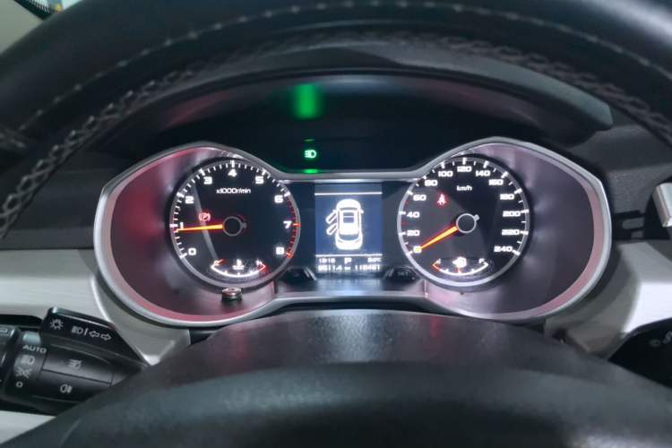 Used Geely Auto Emgrand X7 Sport 2018 1.8TD Automatic Two-Wheel Drive Zhiya Model Instrument Cluster
