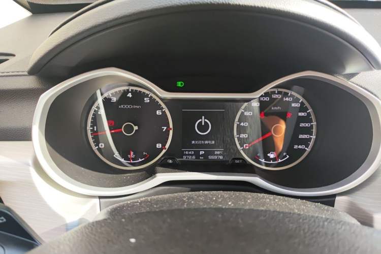 Used Geely Auto Emgrand X7 Sport 2018 1.8TD Automatic Two-Wheel Drive Zhiya Model Instrument Cluster