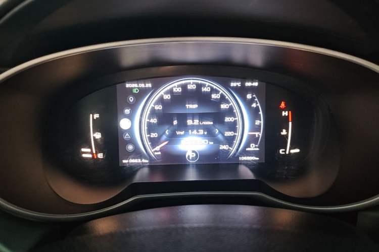 Used Geely Auto Emgrand X7 Sport 2018 1.8TD Automatic Two-Wheel Drive Smart Connect 4G Internet Edition Instrument Cluster