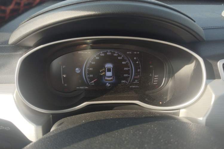 Used Geely Auto Emgrand X7 Sport 2018 1.8TD Automatic Two-Wheel Drive Smart Connect 4G Internet Edition Instrument Cluster