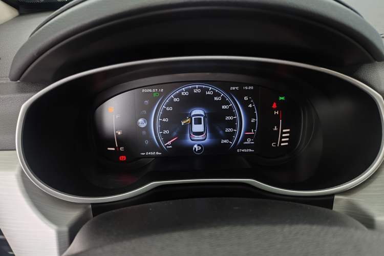 Used Geely Auto Emgrand X7 Sport 2018 1.8TD Automatic Two-Wheel Drive Smart Connect 4G Internet Edition Instrument Cluster