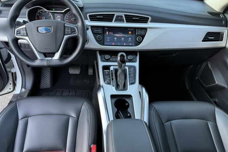 Used Geely Auto Emgrand X7 Sport 2018 1.8TD Automatic Two-Wheel Drive Zhiya Model Interior 10