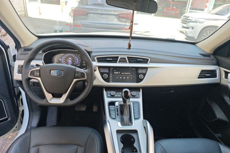 Used Geely Auto Emgrand X7 Sport 2018 1.8TD Automatic Two-Wheel Drive Smart Connect 4G Internet Edition Interior 2