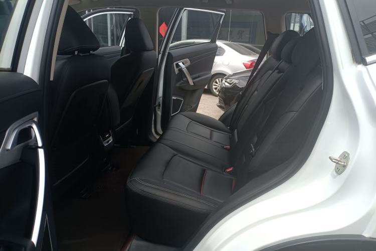 Used Geely Auto Emgrand X7 Sport 2018 1.8TD Automatic Two-Wheel Drive Smart Connect 4G Internet Edition Interior 2