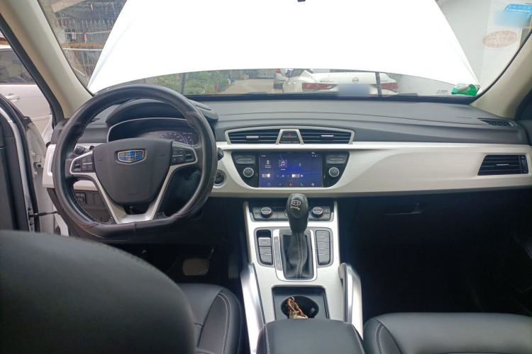 Used Geely Auto Emgrand X7 Sport 2018 1.8TD Automatic Two-Wheel Drive Smart Connect 4G Internet Edition Interior 2