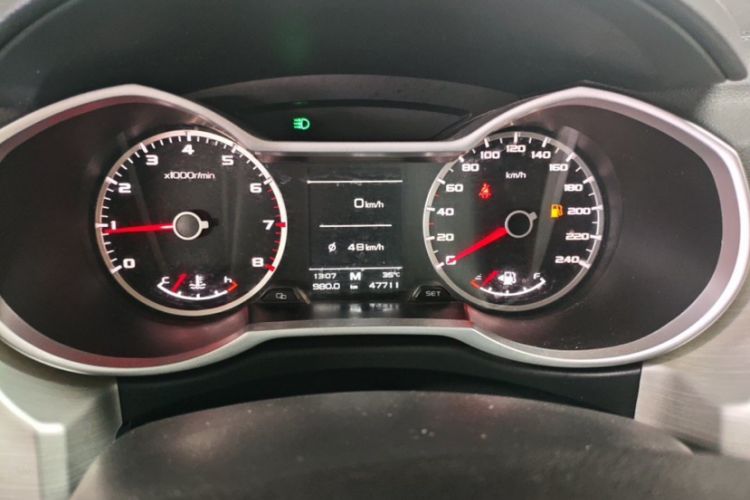 Used Geely Auto Emgrand X7 Sport 2018 2.0L Manual Two-Wheel Drive Zhiya Version Interior 3