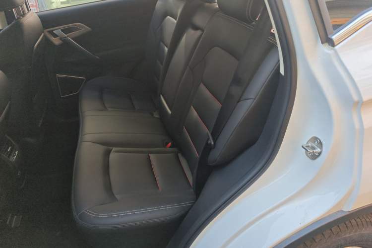 Used Geely Auto Emgrand X7 Sport 2018 1.8TD Automatic Two-Wheel Drive Smart Connect 4G Internet Edition Interior 4