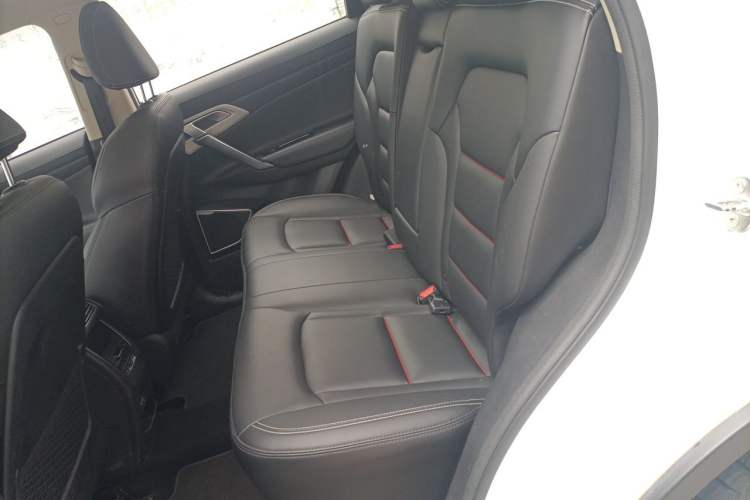 Used Geely Auto Emgrand X7 Sport 2018 1.8TD Automatic Two-Wheel Drive Smart Connect 4G Internet Edition Interior 4
