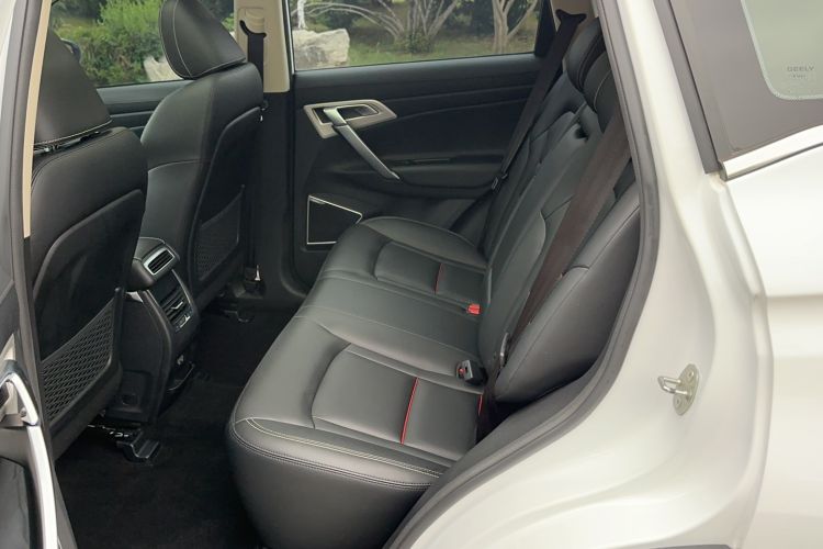Used Geely Auto Emgrand X7 Sport 2018 1.8TD Automatic Two-Wheel Drive Smart Connect 4G Internet Edition Interior 5