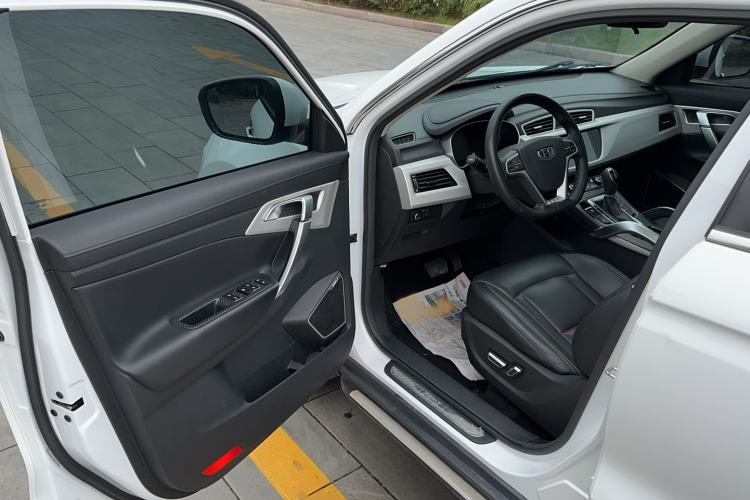 Used Geely Auto Emgrand X7 Sport 2018 1.8TD Automatic Two-Wheel Drive Smart Connect 4G Internet Edition Interior 7
