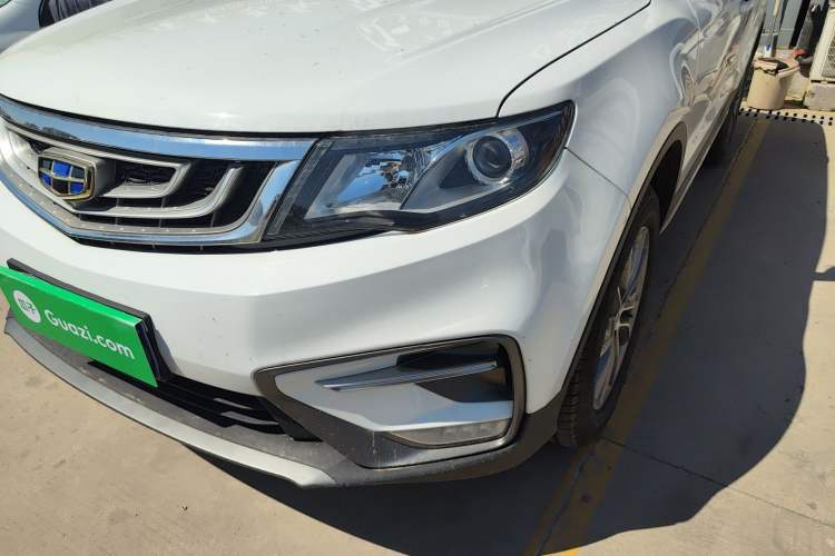 Used Geely Auto Emgrand X7 Sport 2018 2.0L Manual Two-Wheel Drive Zhiya Version Left Front Headlight