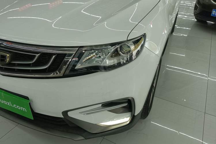 Used Geely Auto Emgrand X7 Sport 2018 1.8TD Automatic Two-Wheel Drive Zhiya Model Left Front Headlight