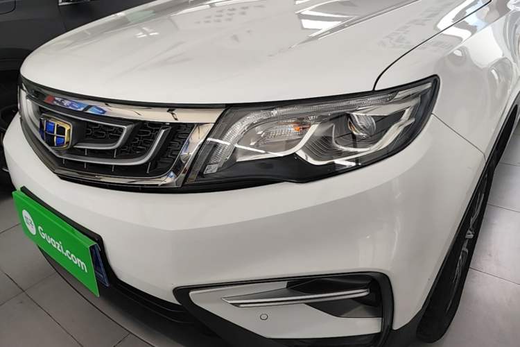 Used Geely Auto Emgrand X7 Sport 2018 1.8TD Automatic Two-Wheel Drive Smart Connect 4G Internet Edition Left Front Headlight
