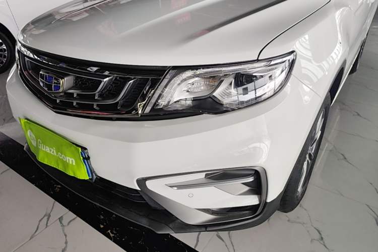Used Geely Auto Emgrand X7 Sport 2018 1.8TD Automatic Two-Wheel Drive Smart Connect 4G Internet Edition Left Front Headlight