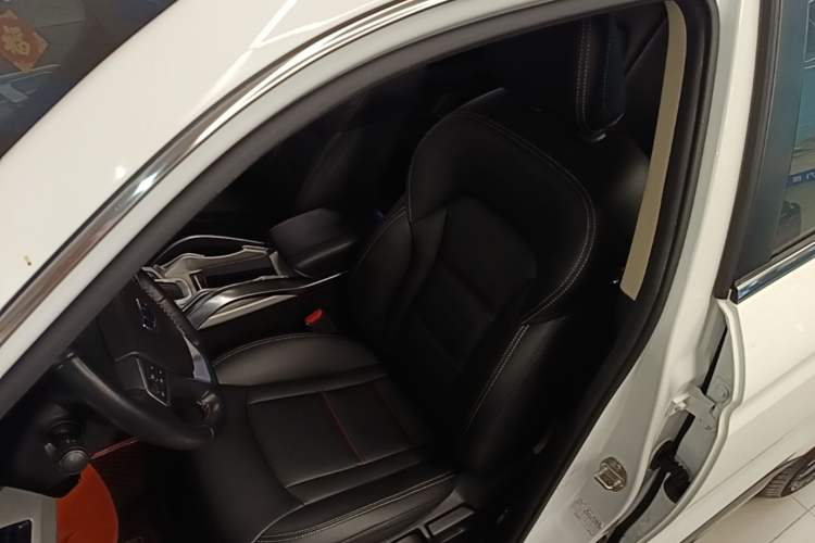 Used Geely Auto Emgrand X7 Sport 2018 1.8TD Automatic Two-Wheel Drive Zhiya Model Left Front Seat