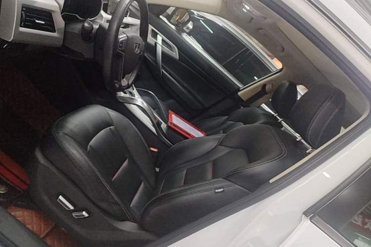 Used Geely Auto Emgrand X7 Sport 2018 1.8TD Automatic Two-Wheel Drive Smart Connect 4G Internet Edition Left Front Seat