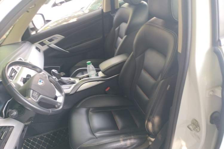 Used Geely Auto Emgrand X7 Sport 2018 Revised Version 1.8TD Automatic Two-Wheel Drive Smart Connectivity 4G-Enabled Edition Left Front Seat