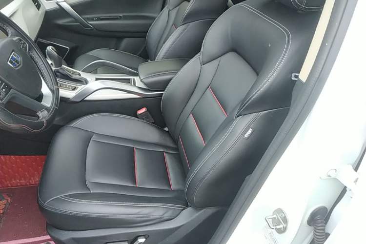 Used Geely Auto Emgrand X7 Sport 2018 1.8TD Automatic Two-Wheel Drive Smart Connect 4G Internet Edition Left Front Seat