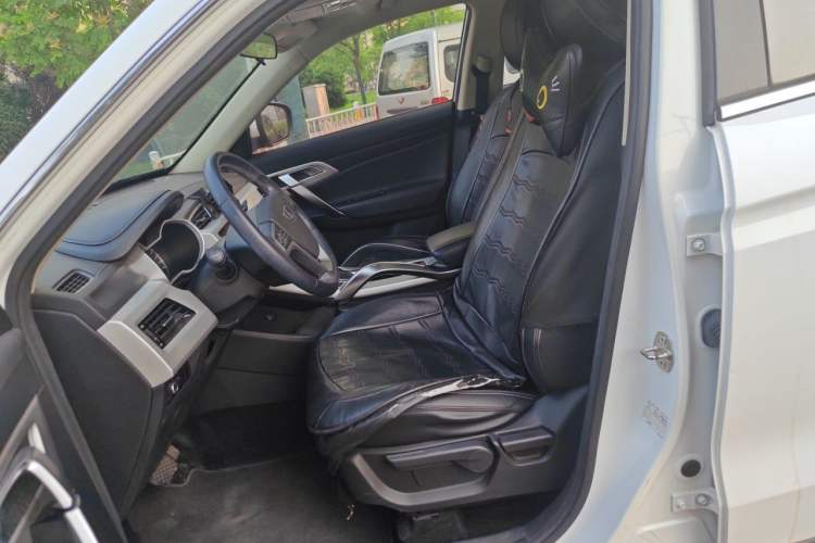 Used Geely Auto Emgrand X7 Sport 2018 Revised Version 1.8TD Automatic Two-Wheel Drive Smart Connectivity 4G-Enabled Edition Left Front Seat