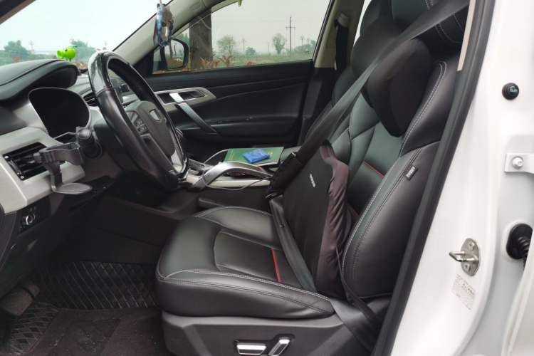 Used Geely Auto Emgrand X7 Sport 2018 1.8TD Automatic Two-Wheel Drive Smart Connect 4G Internet Edition Left Front Seat